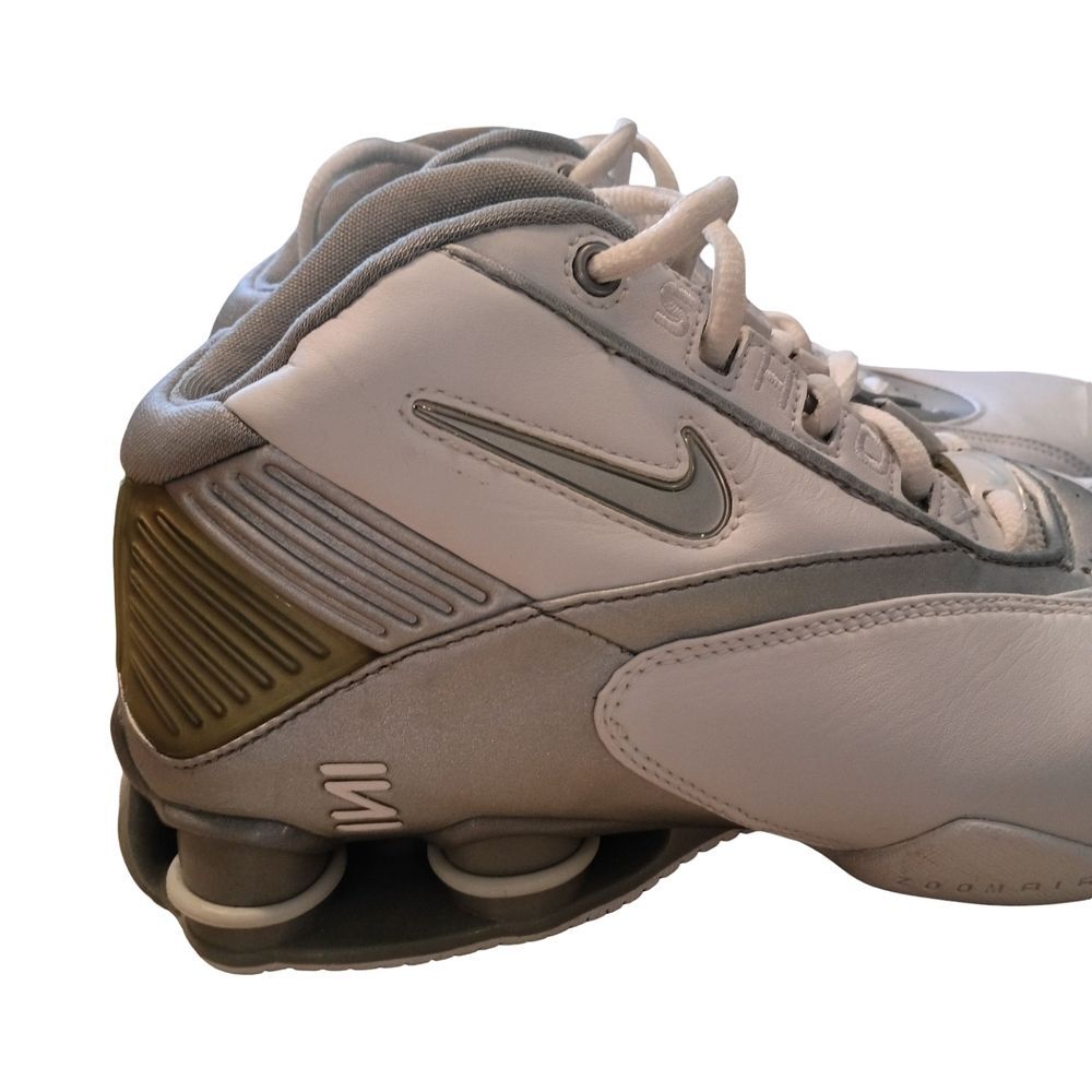 Vintage 2003 Nike Shox Status TB white and metallic silver athletic shoes - Picture 8 of 10
